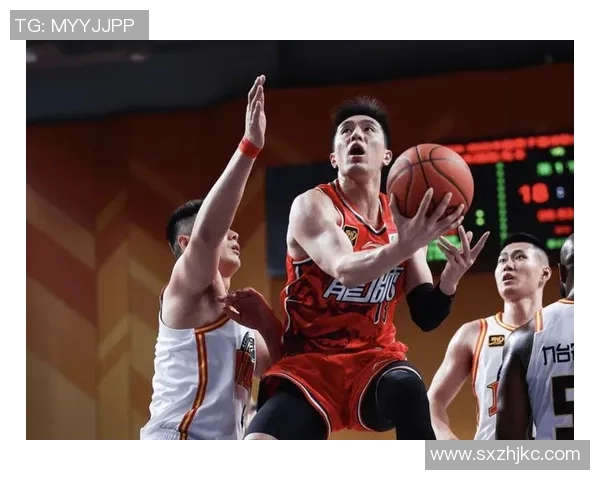 篮球巨星突破极限 力压群雄刷新纪录引领新时代篮球风潮